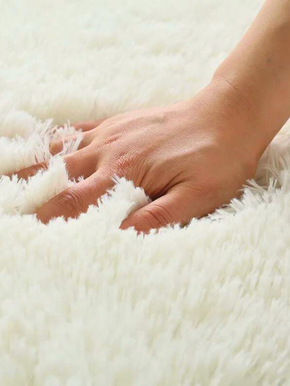 Tapis Doux à Longs Poils Couleur Blanc Crème